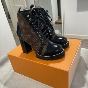Authentic Louis Vuitton Star Trail Black and Brown Ankle Boots Size 38